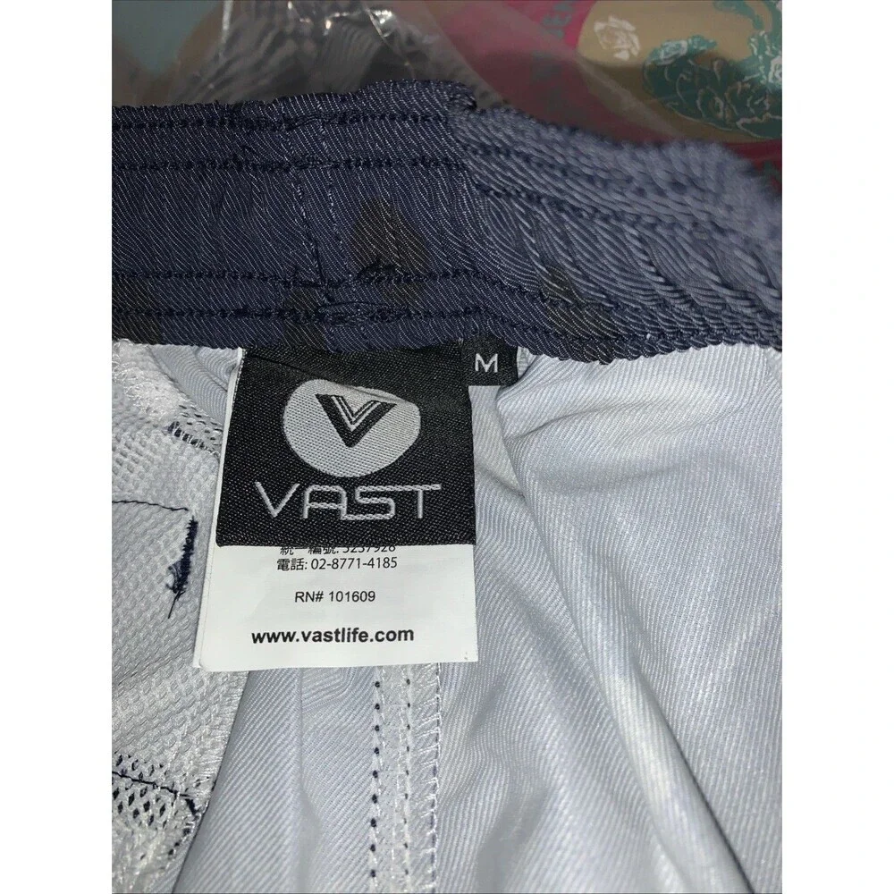 Nwt Vast‎ Men Size Med Navy With Dots Shorts